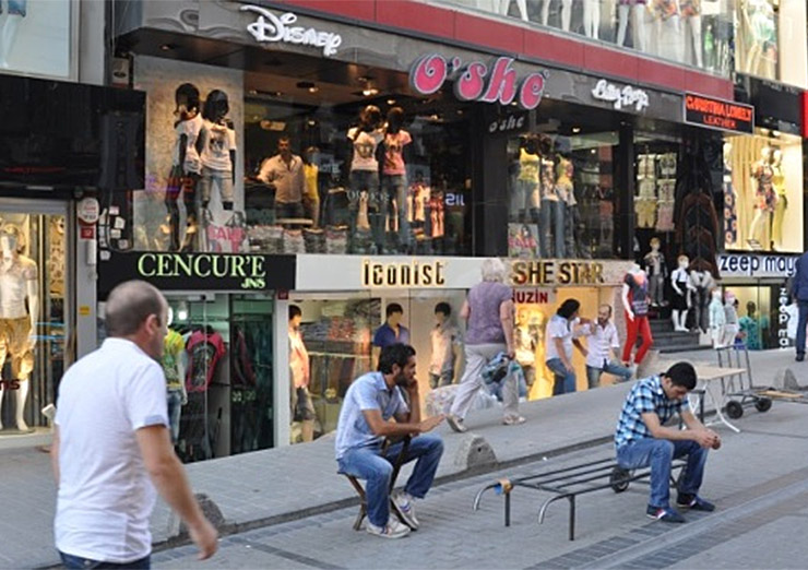 Türkiye - Rusya krizi Laleli perde piyasasını durma noktasına getirdi